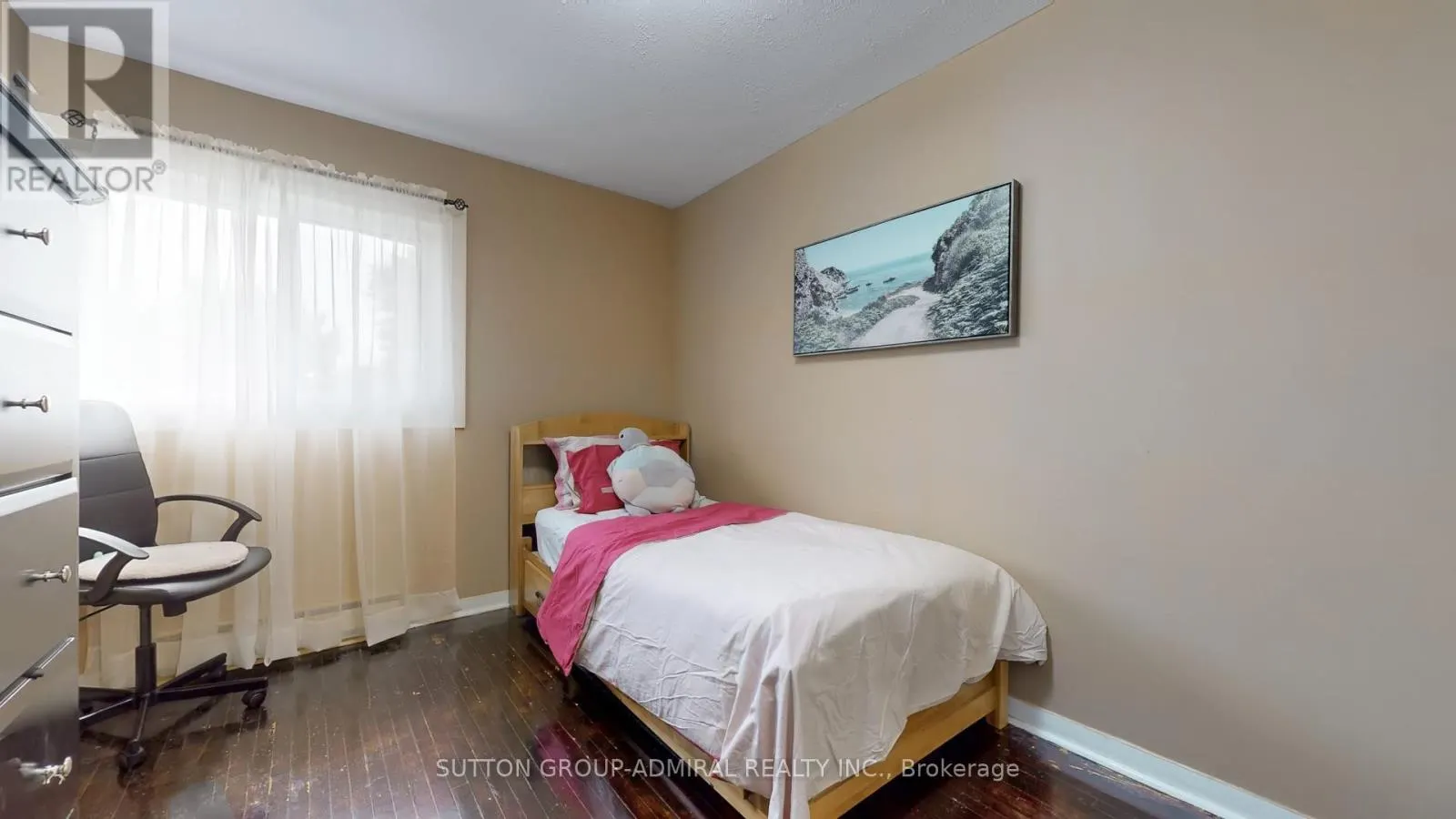 812 - 22 TANDRIDGE CRESCENT