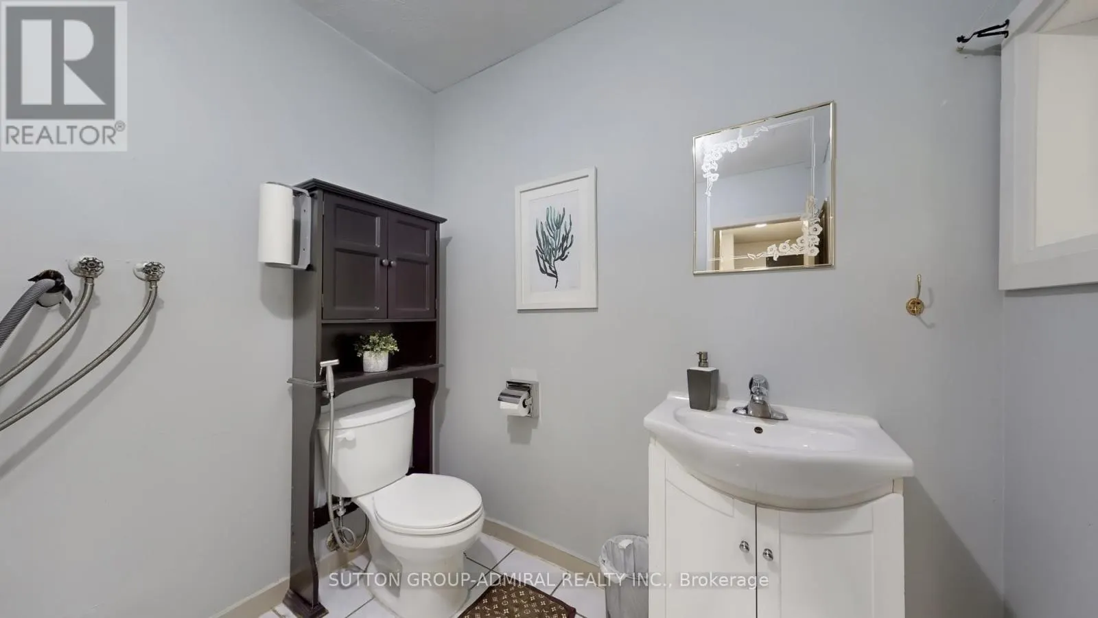 812 - 22 TANDRIDGE CRESCENT