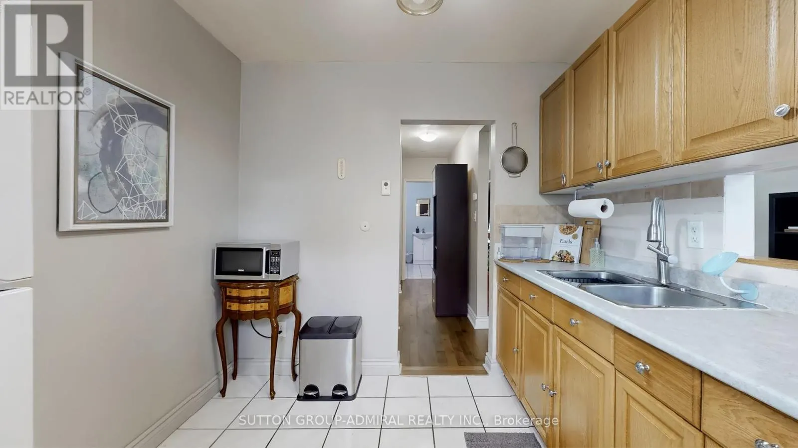 812 - 22 TANDRIDGE CRESCENT