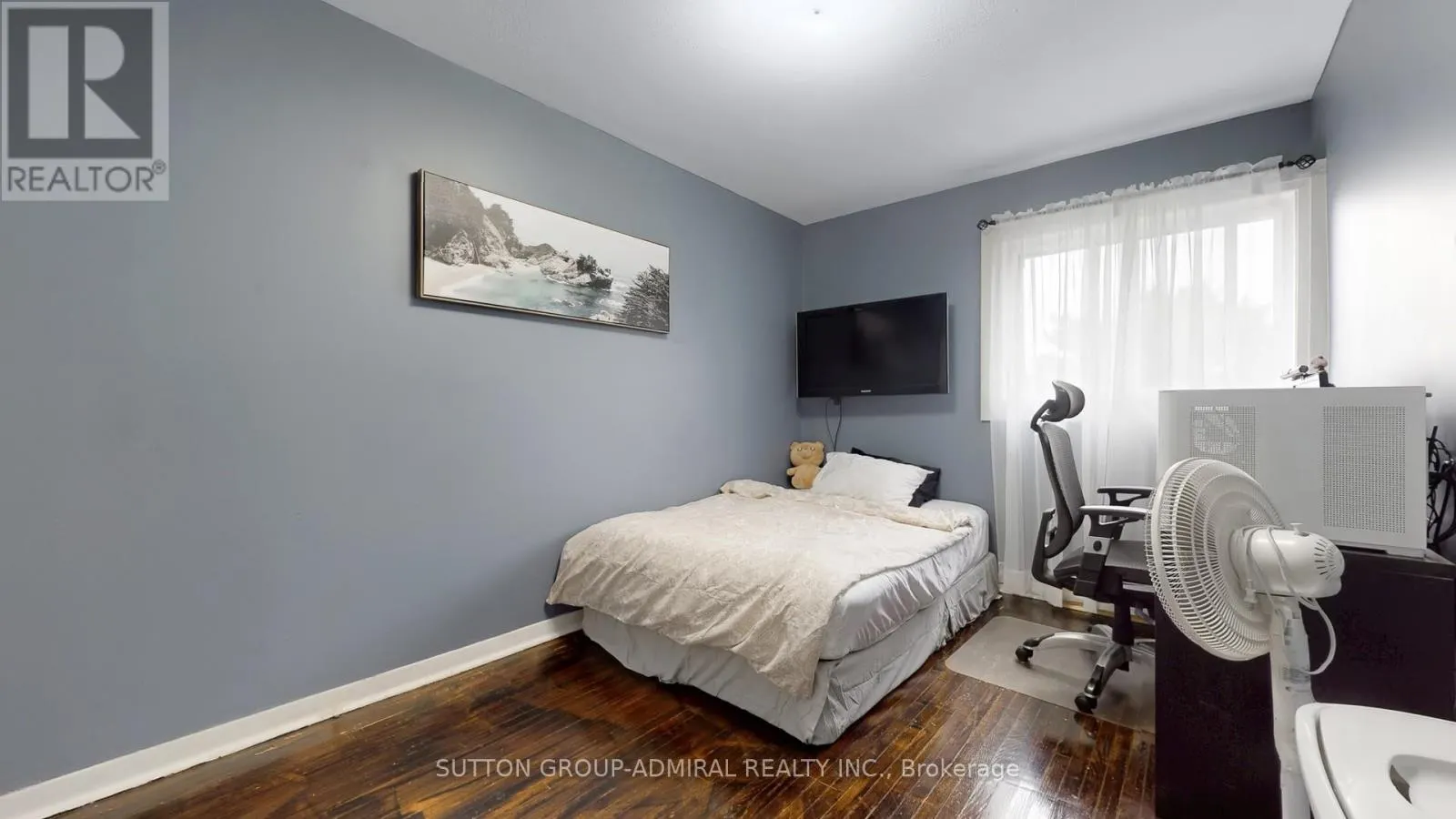 812 - 22 TANDRIDGE CRESCENT