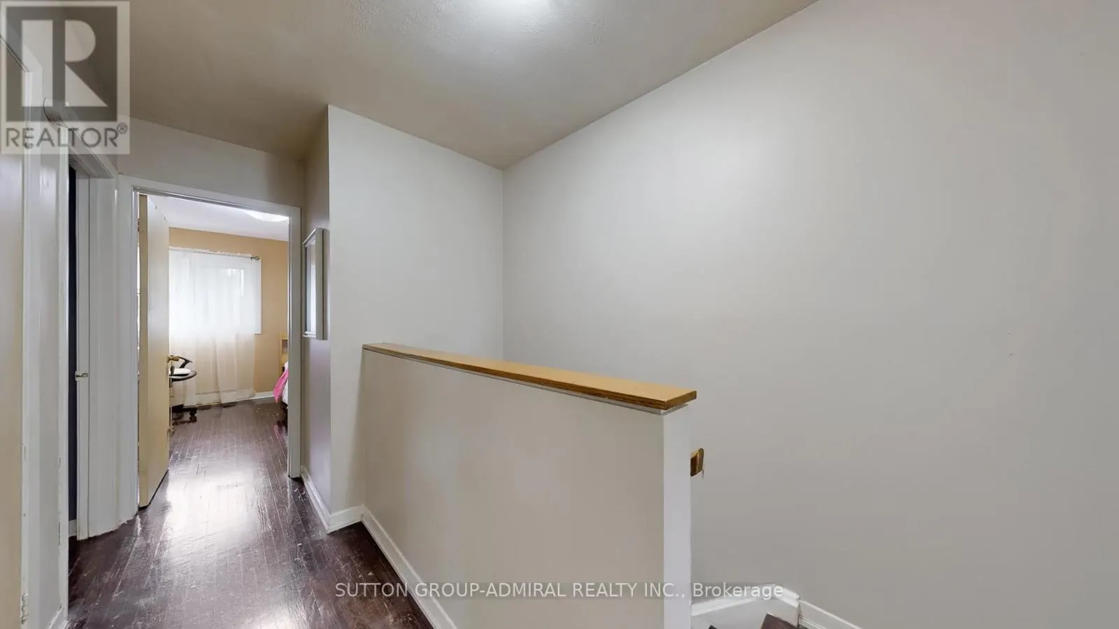 812 - 22 TANDRIDGE CRESCENT
