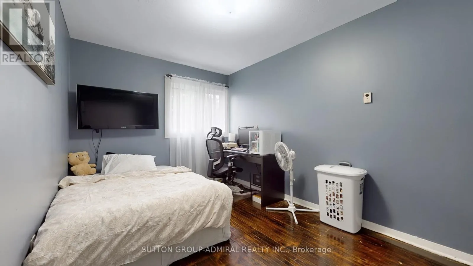 812 - 22 TANDRIDGE CRESCENT