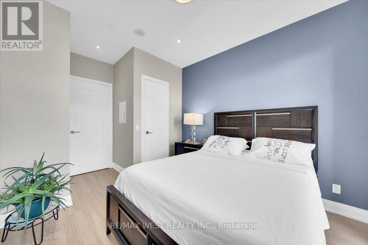 1603 - 56 ANNIE CRAIG DRIVE