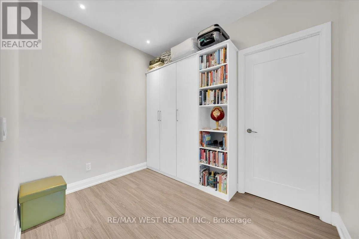1603 - 56 ANNIE CRAIG DRIVE