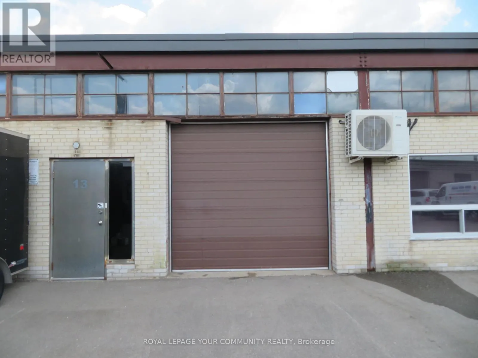 13 - 104 KENHAR DRIVE