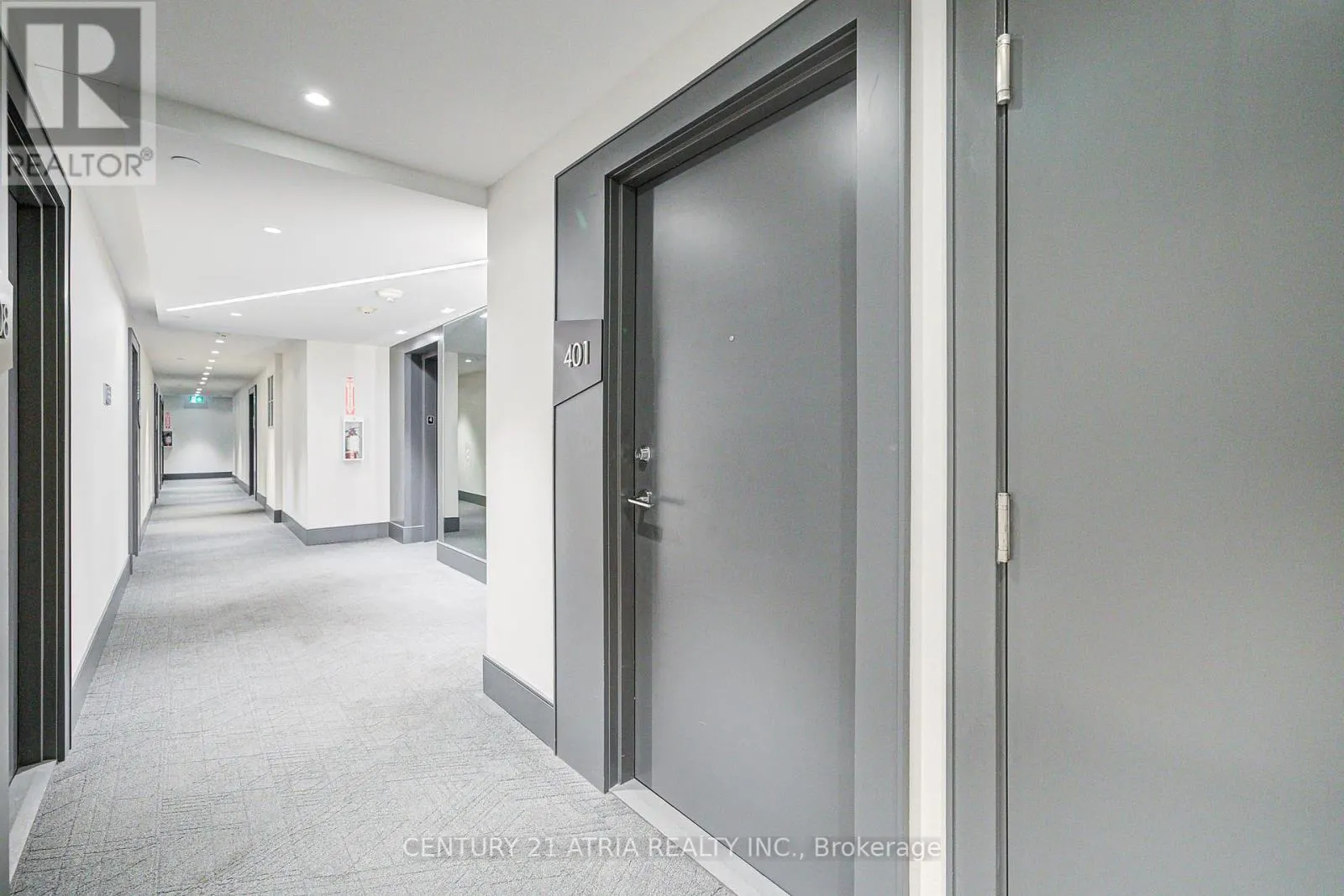 401 - 10 DE BOERS DRIVE