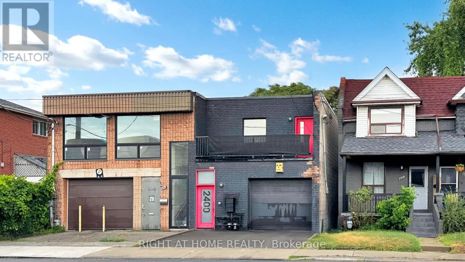 2400 ST CLAIR AVENUE W