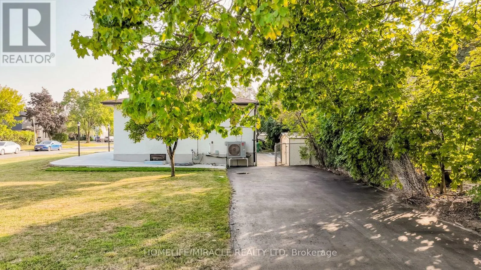 5 FINSBURY DRIVE