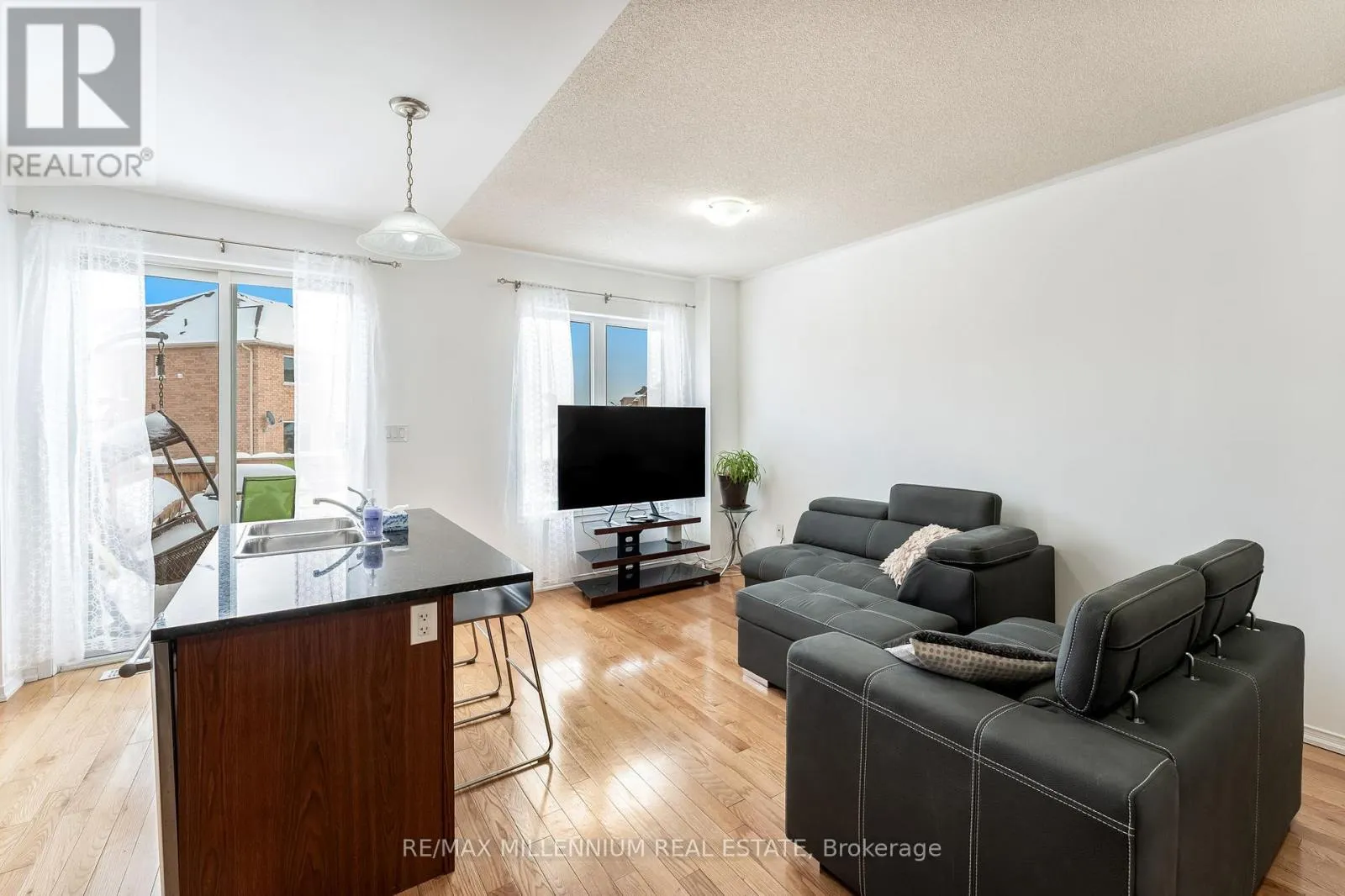 70 SUSSEXVALE DRIVE