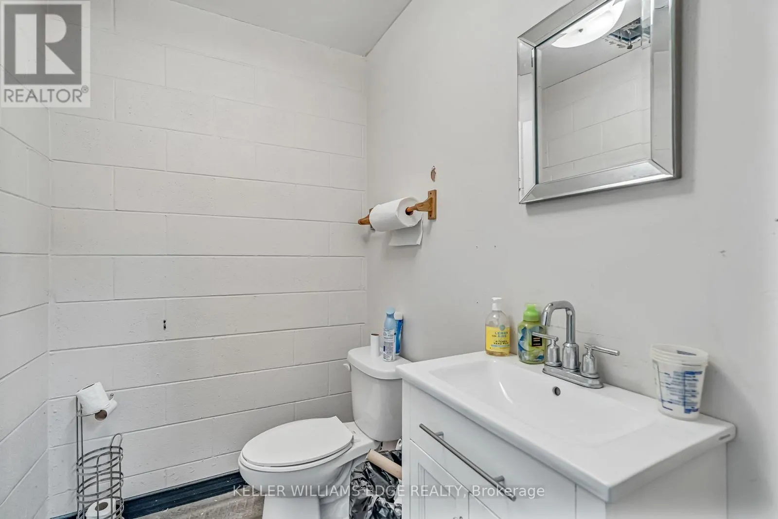 B2 - 4200 FAIRVIEW STREET