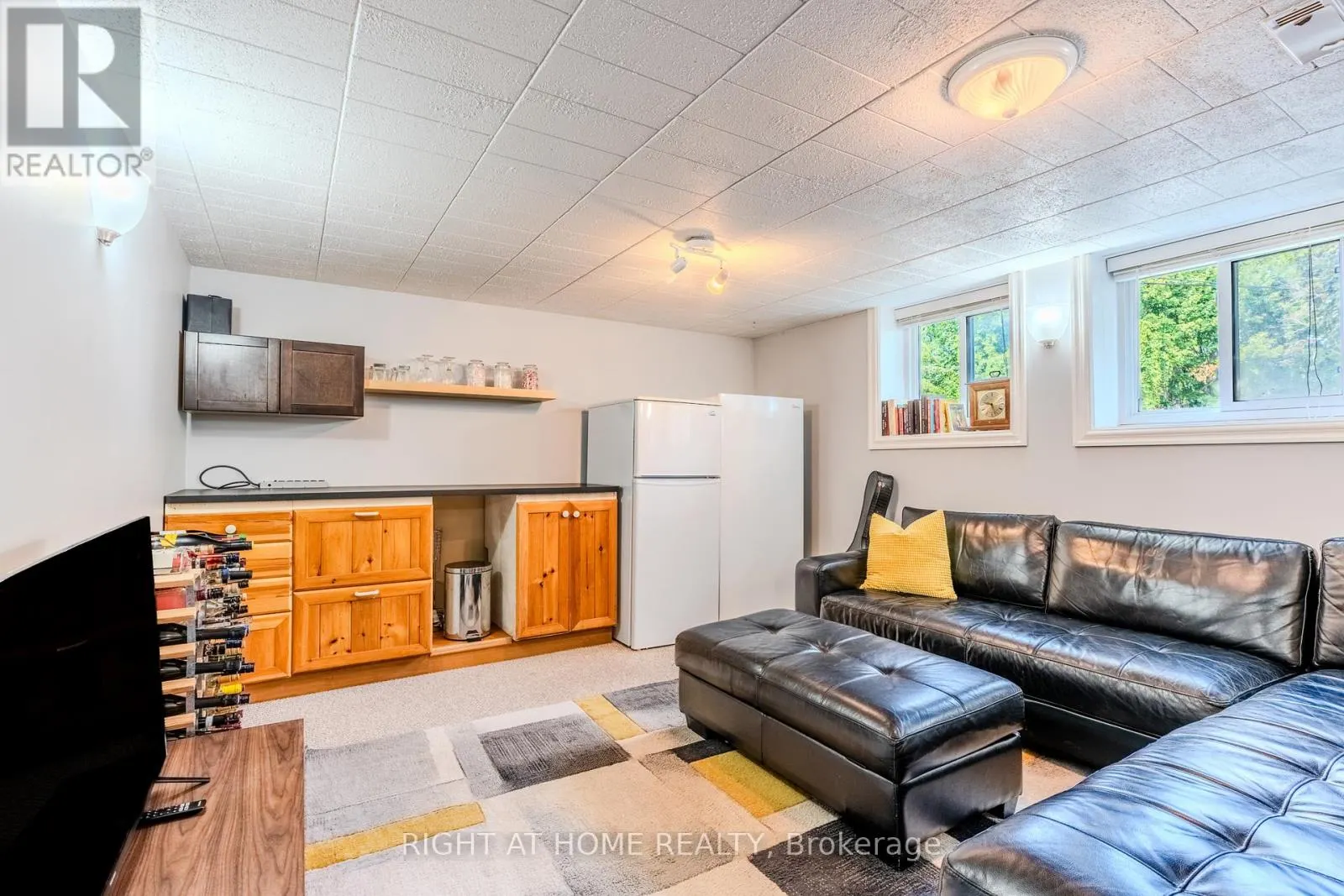 2 PRINCE CHARLES DRIVE