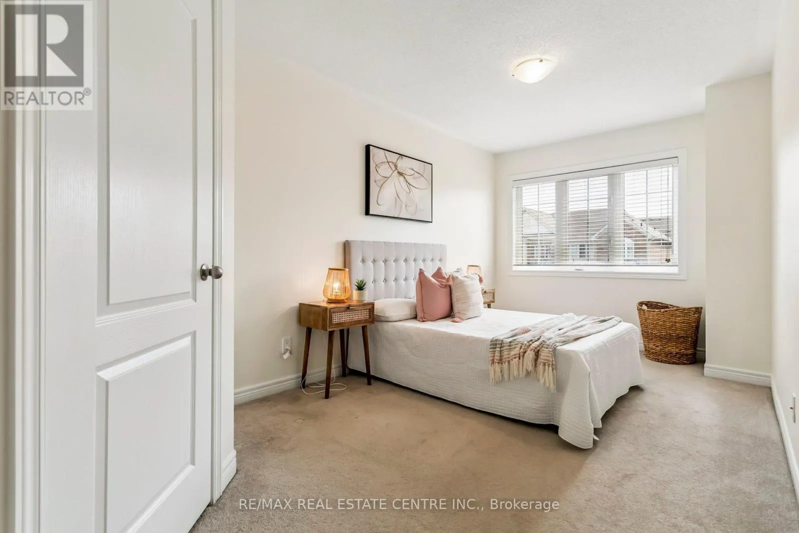 856 MILTONBROOK CRESCENT