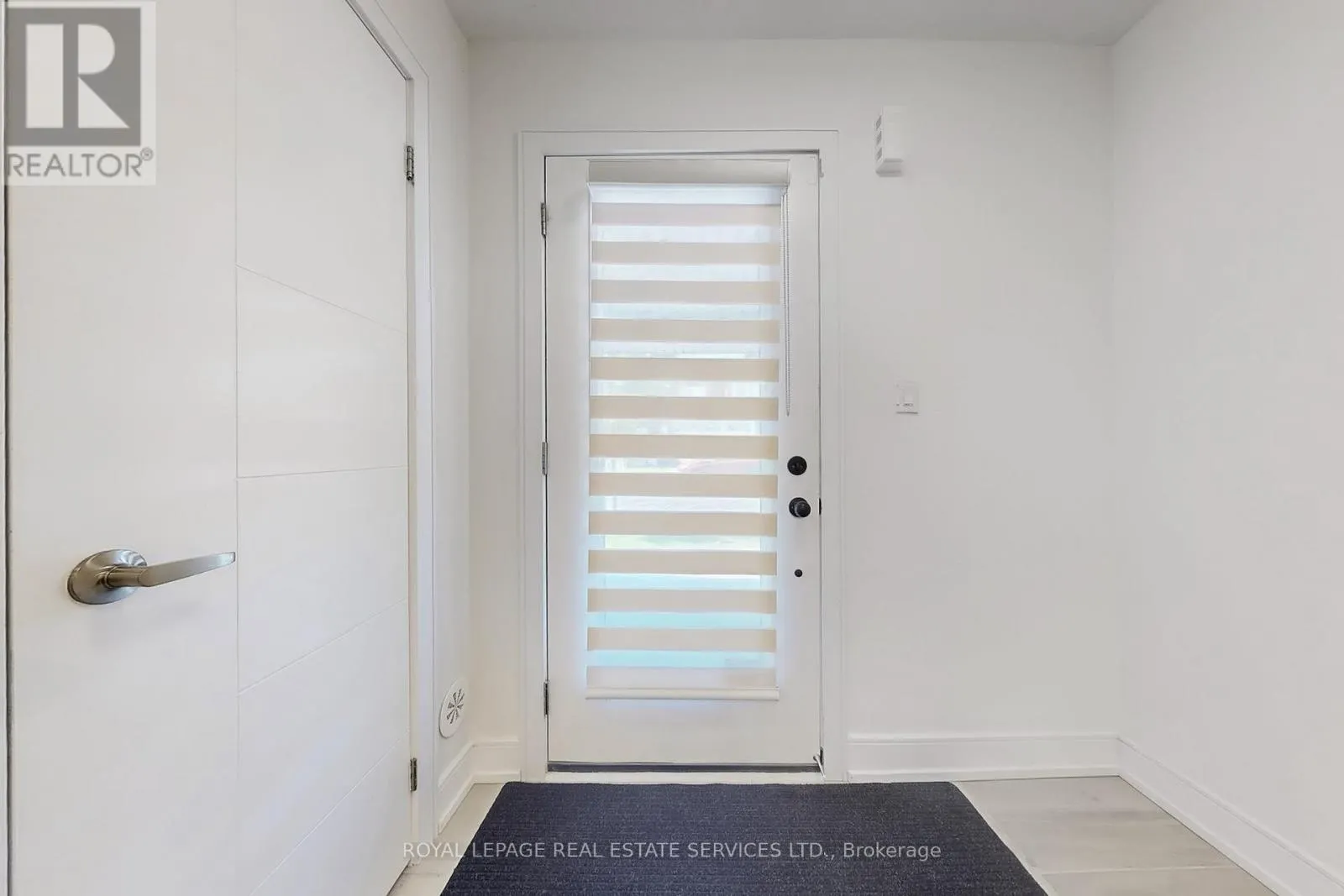 1329 CLARRIAGE COURT