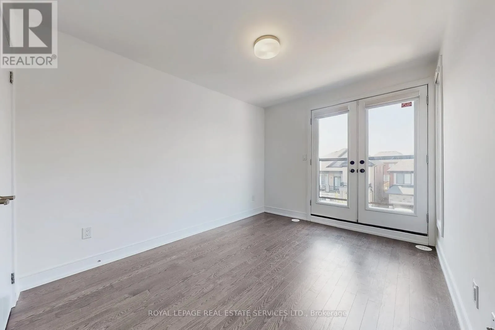 1329 CLARRIAGE COURT
