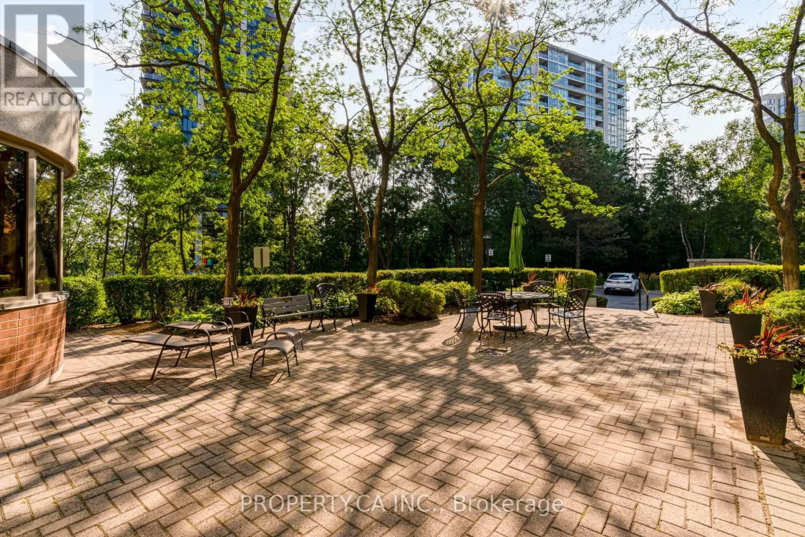 1201 - 1271 WALDEN CIRCLE
