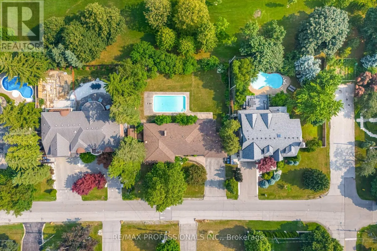 55 BYWOOD DRIVE