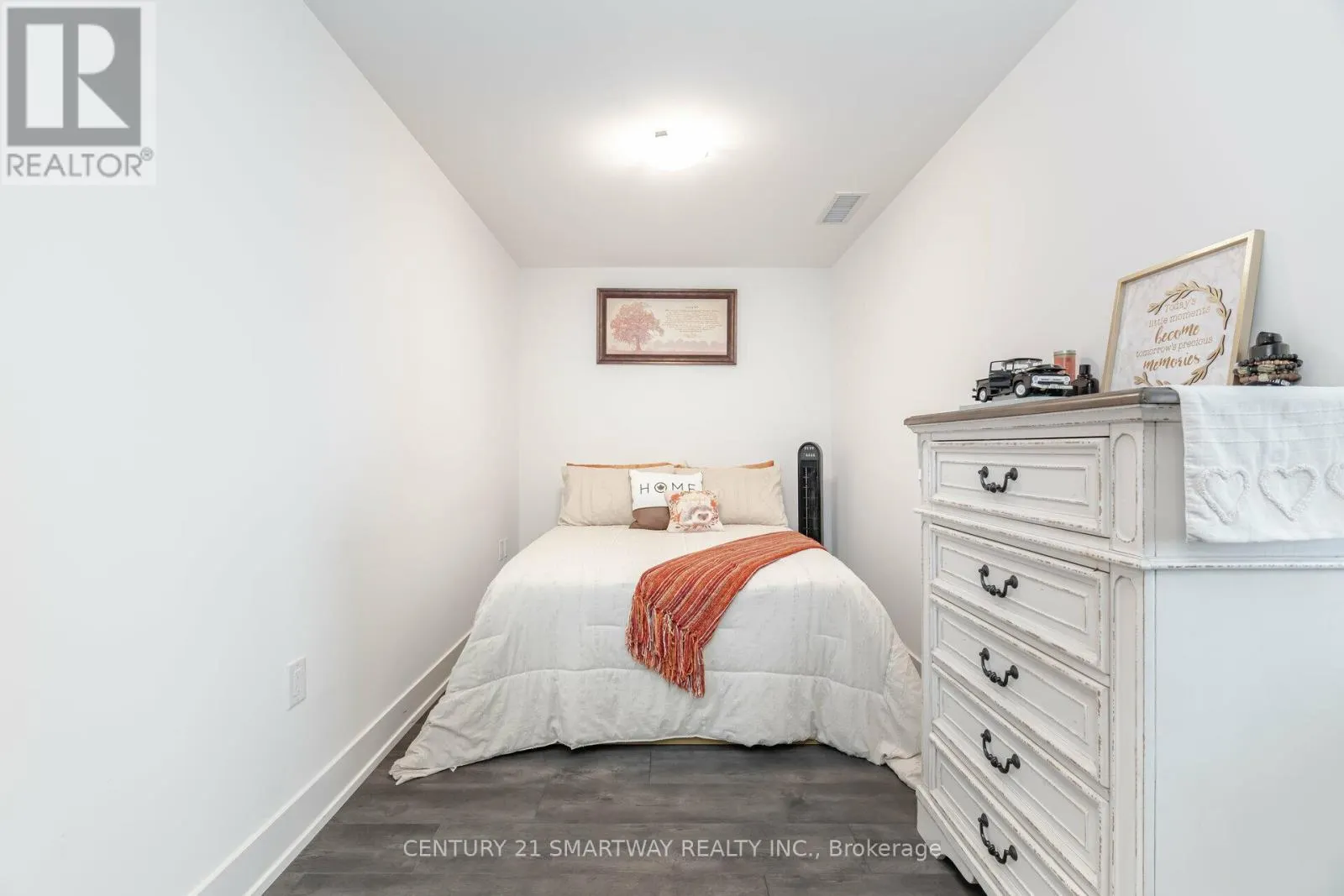 411 - 2450 OLD BRONTE ROAD