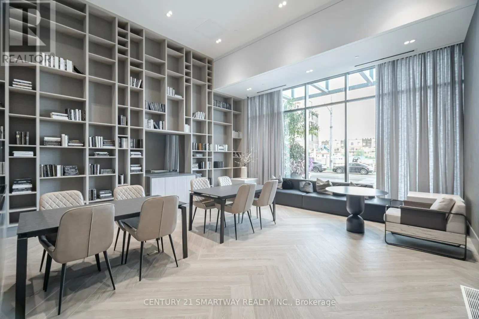 411 - 2450 OLD BRONTE ROAD