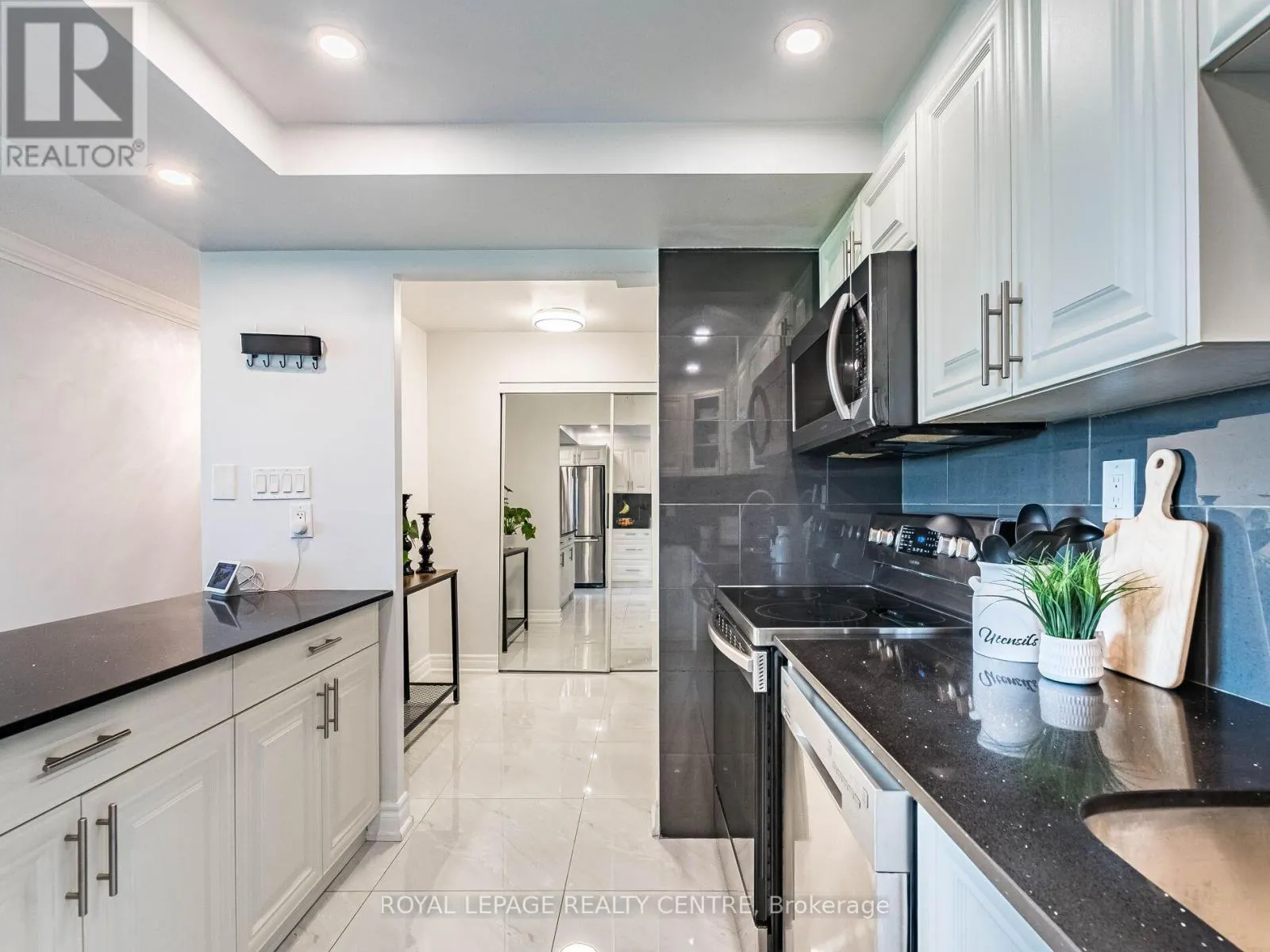 709 - 1320 MISSISSAUGA VALLEY BOULEVARD