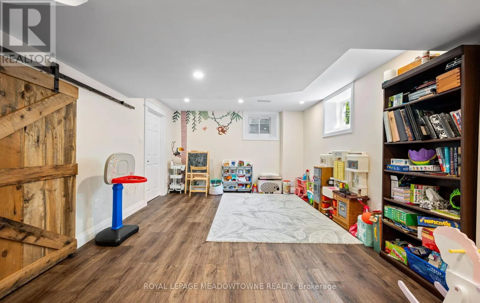 663 SNIDER TERRACE