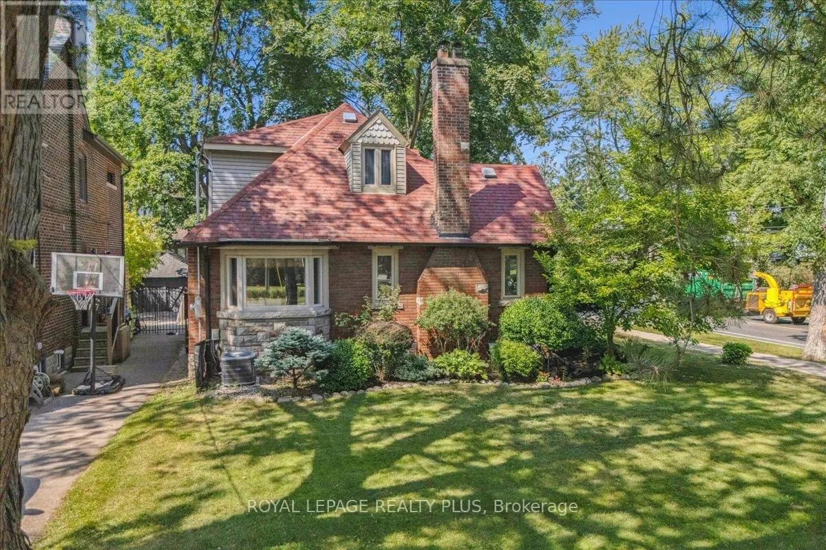 1048 ROYAL YORK ROAD