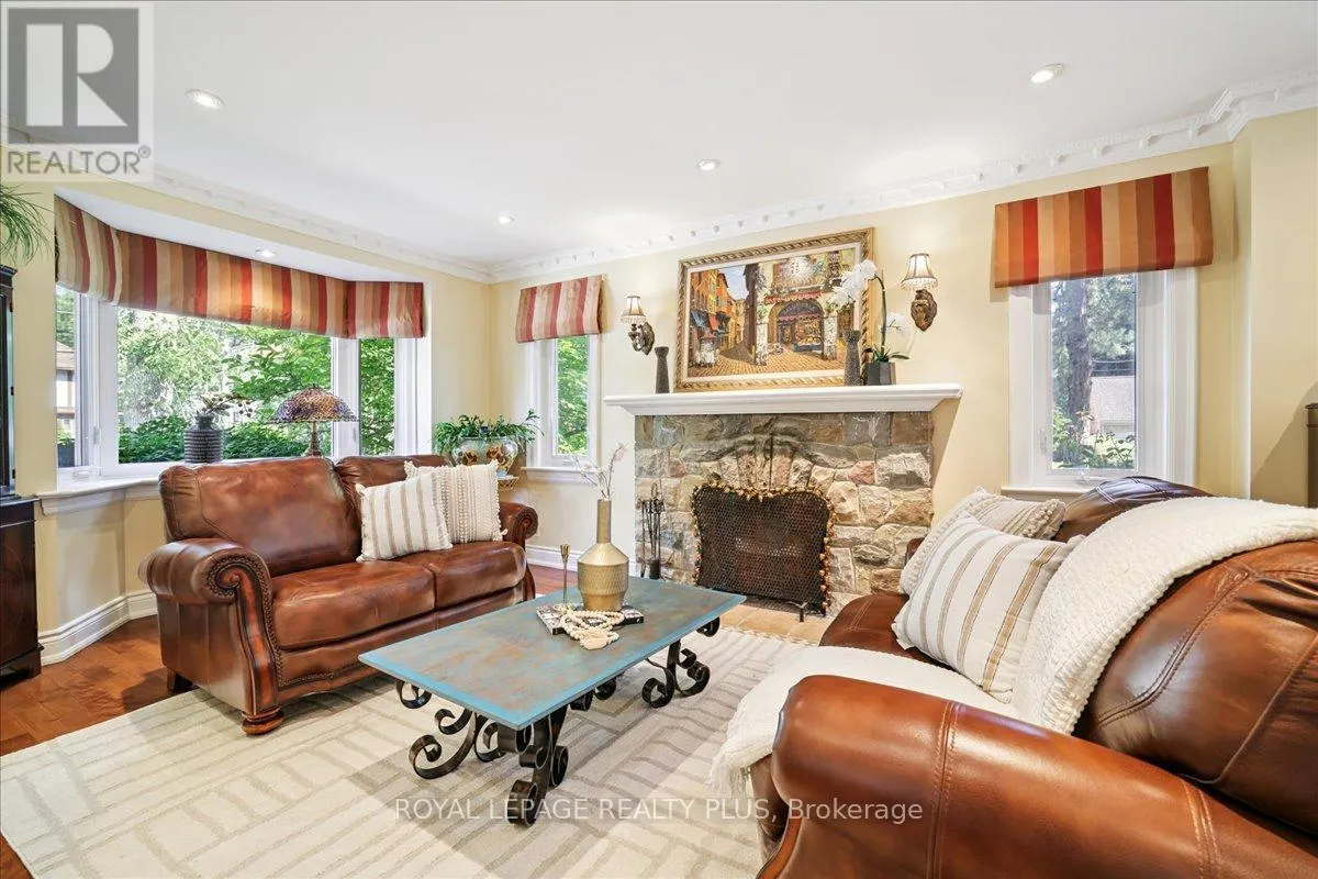 1048 ROYAL YORK ROAD
