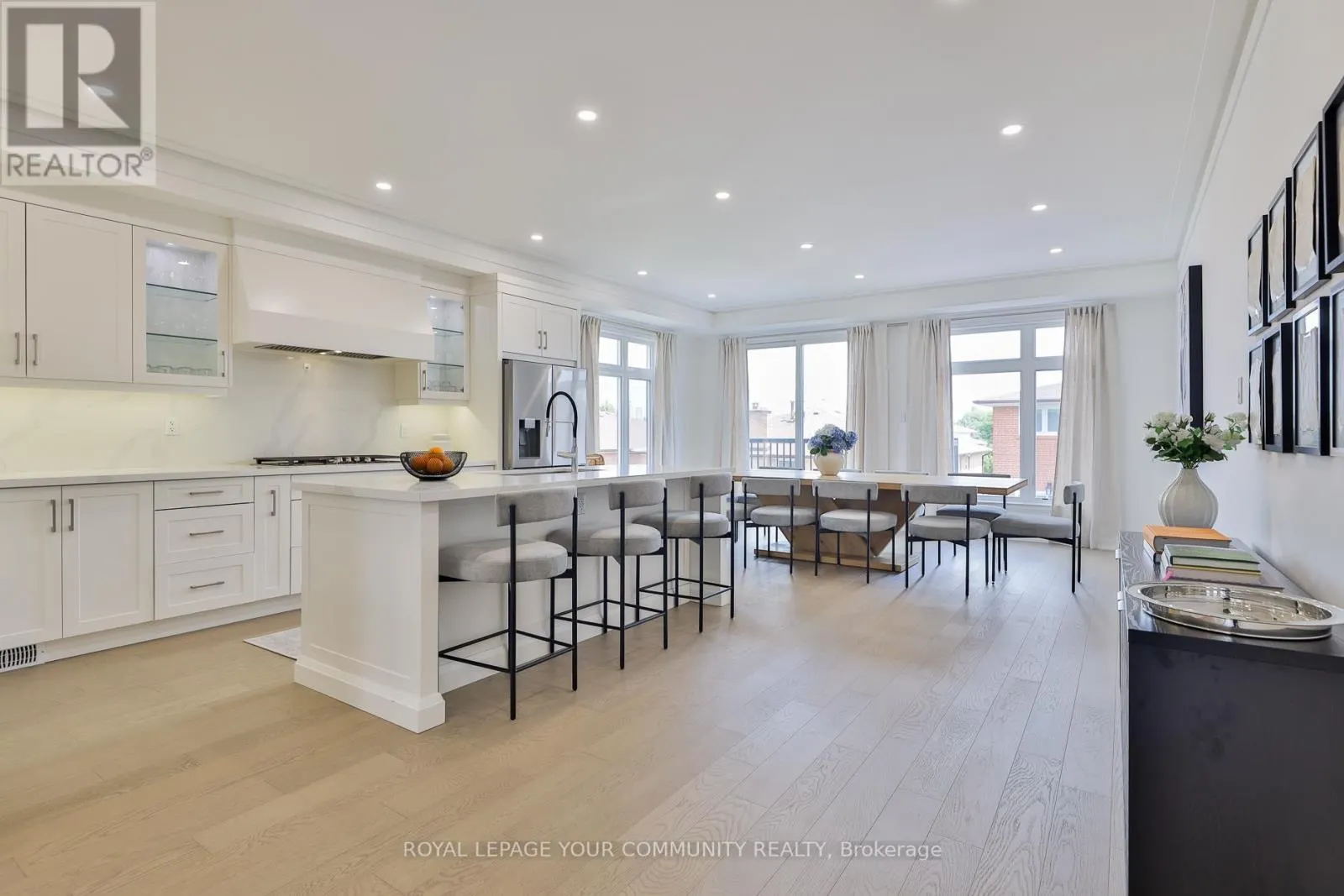 37 ST GASPAR COURT