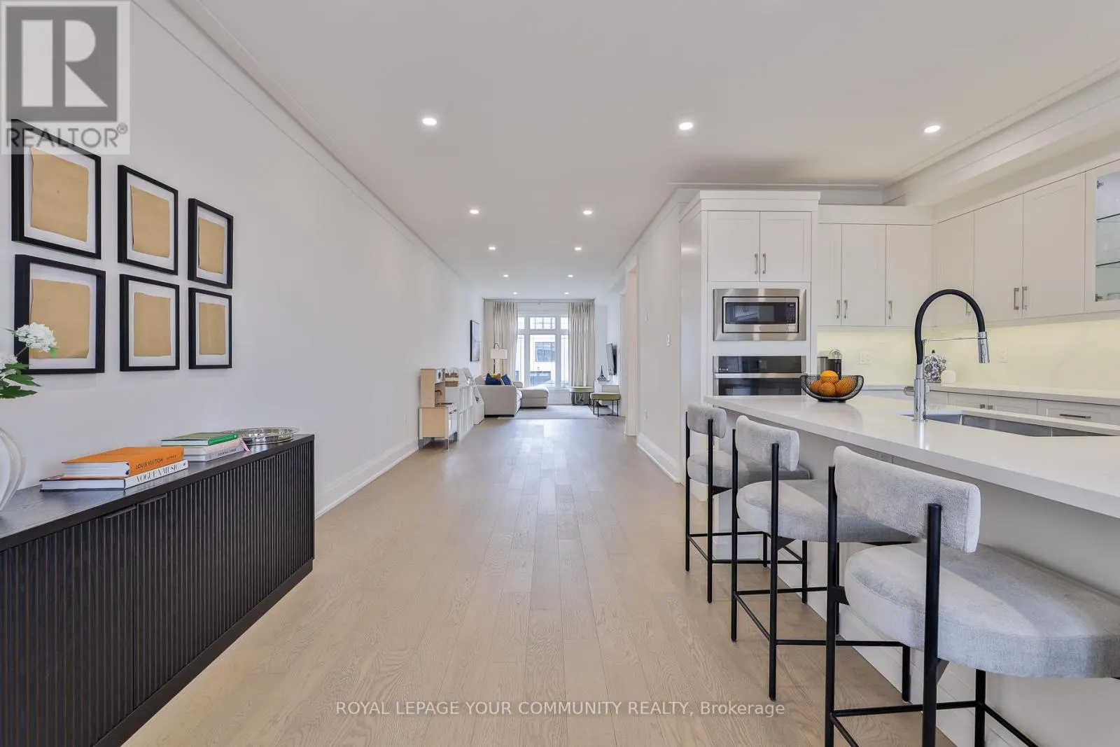 37 ST GASPAR COURT
