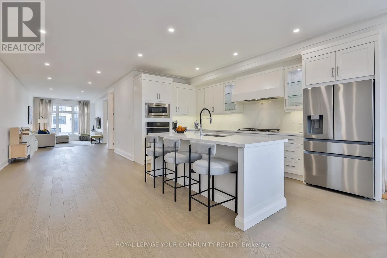 37 ST GASPAR COURT