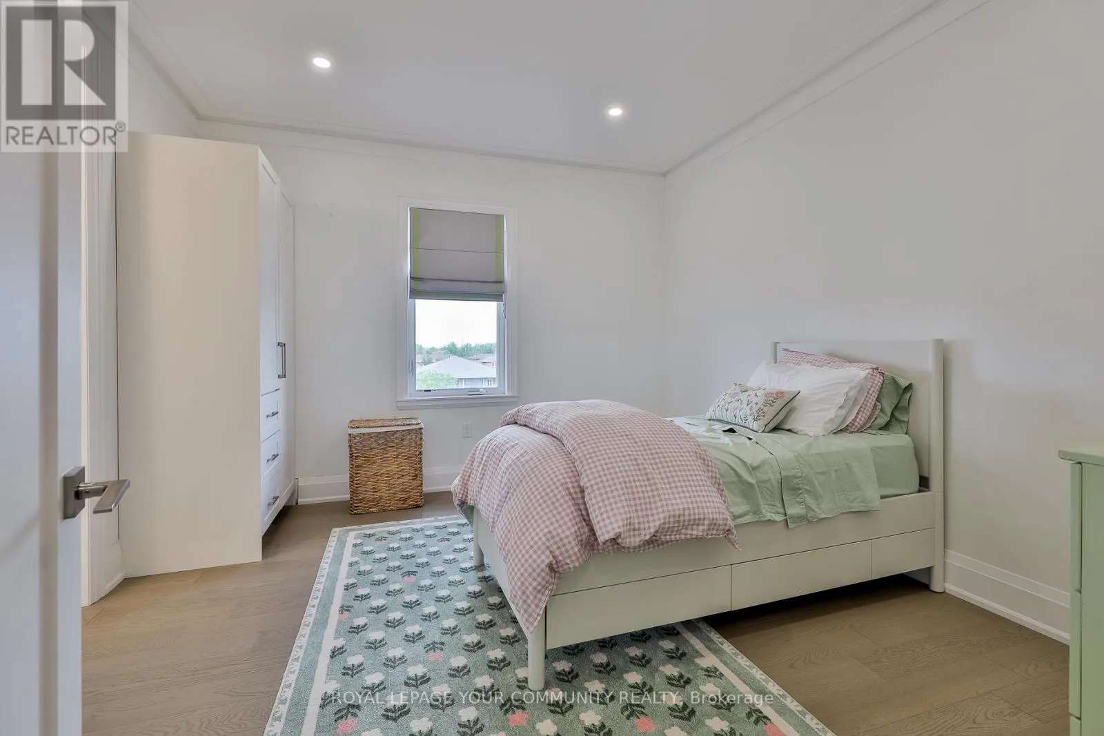 37 ST GASPAR COURT