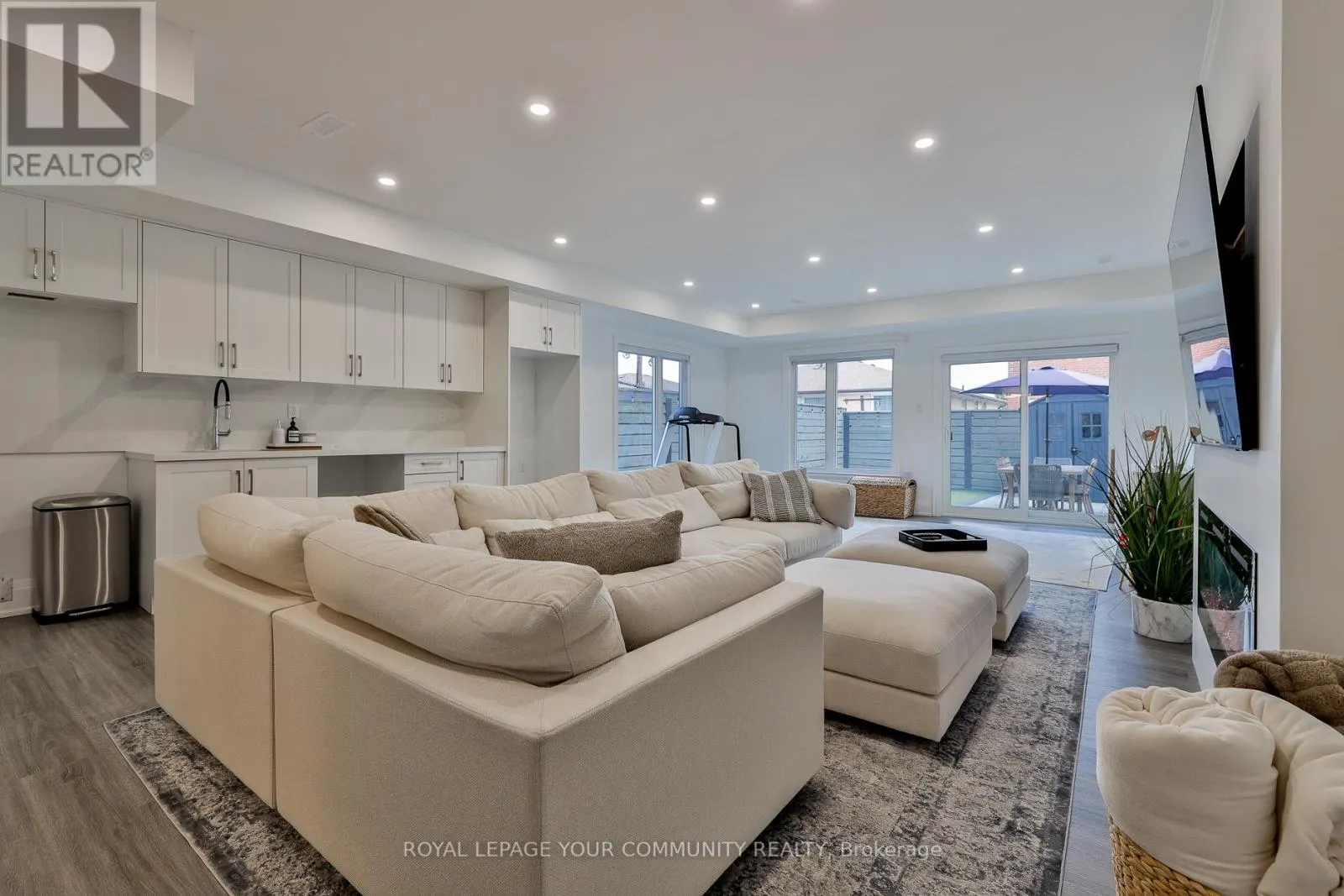 37 ST GASPAR COURT