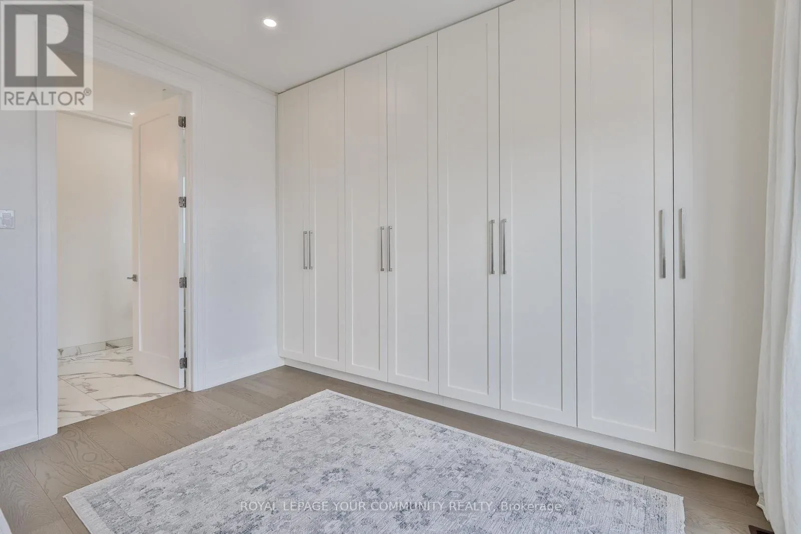 37 ST GASPAR COURT