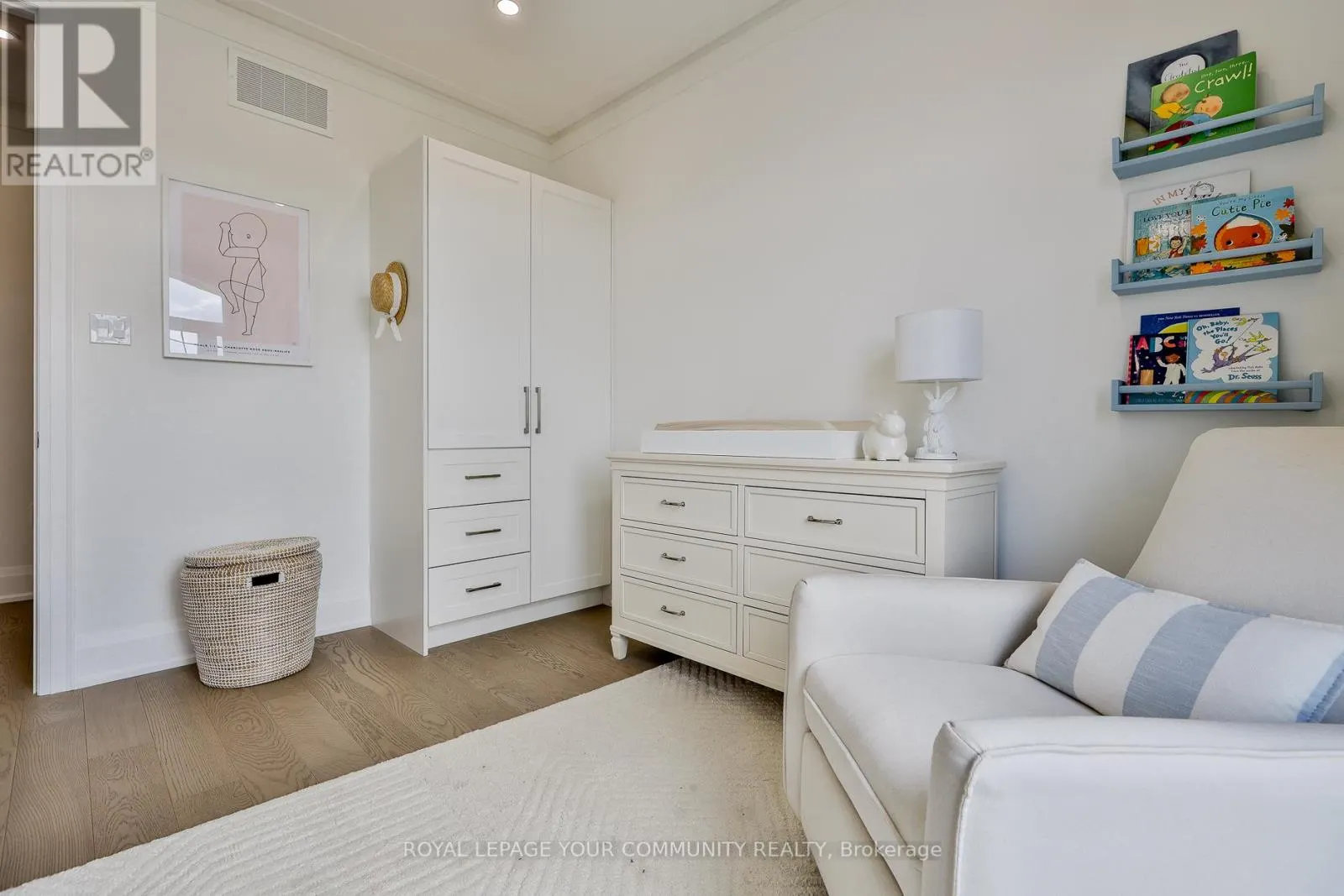 37 ST GASPAR COURT