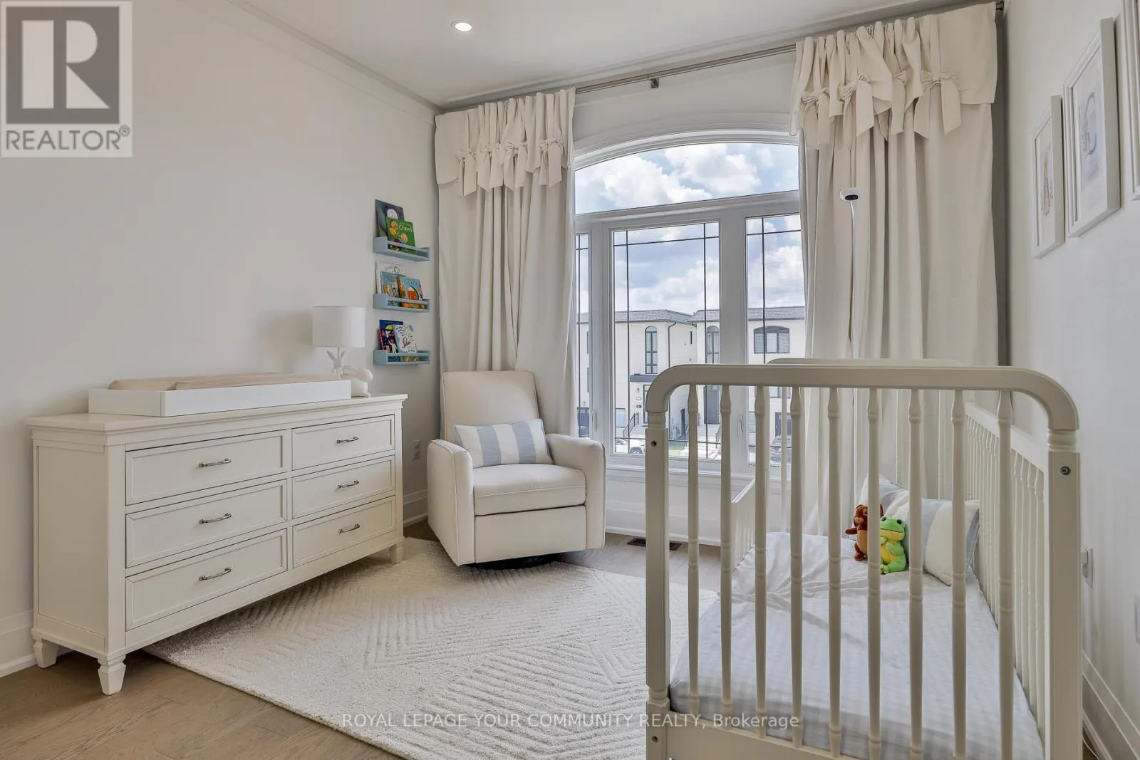 37 ST GASPAR COURT