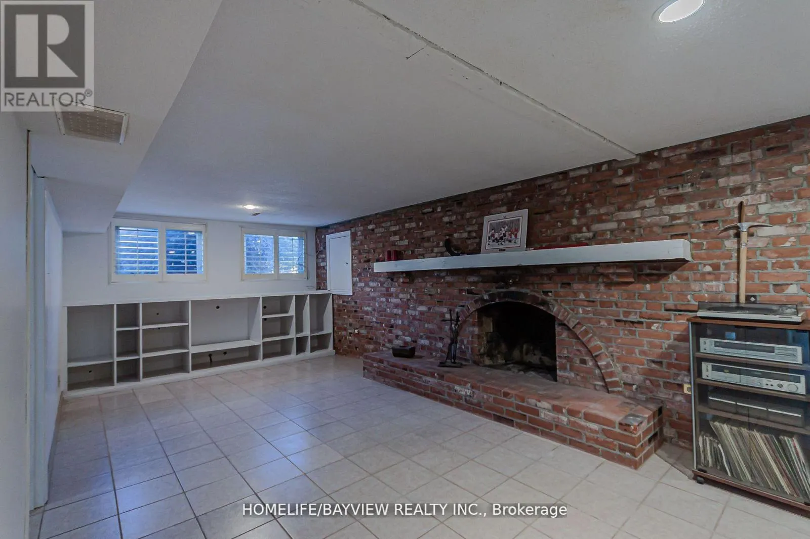 49 HILLTOP COURT