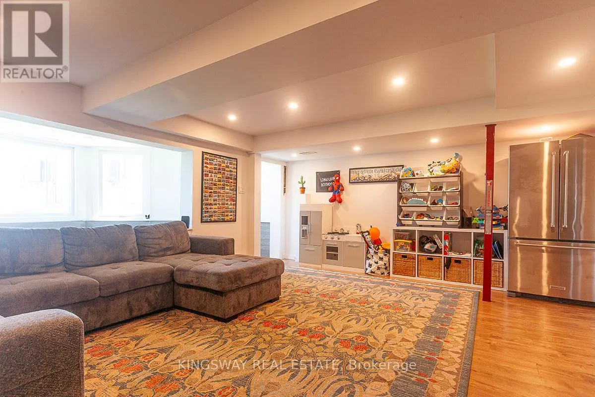 510 RICHEY CRESCENT