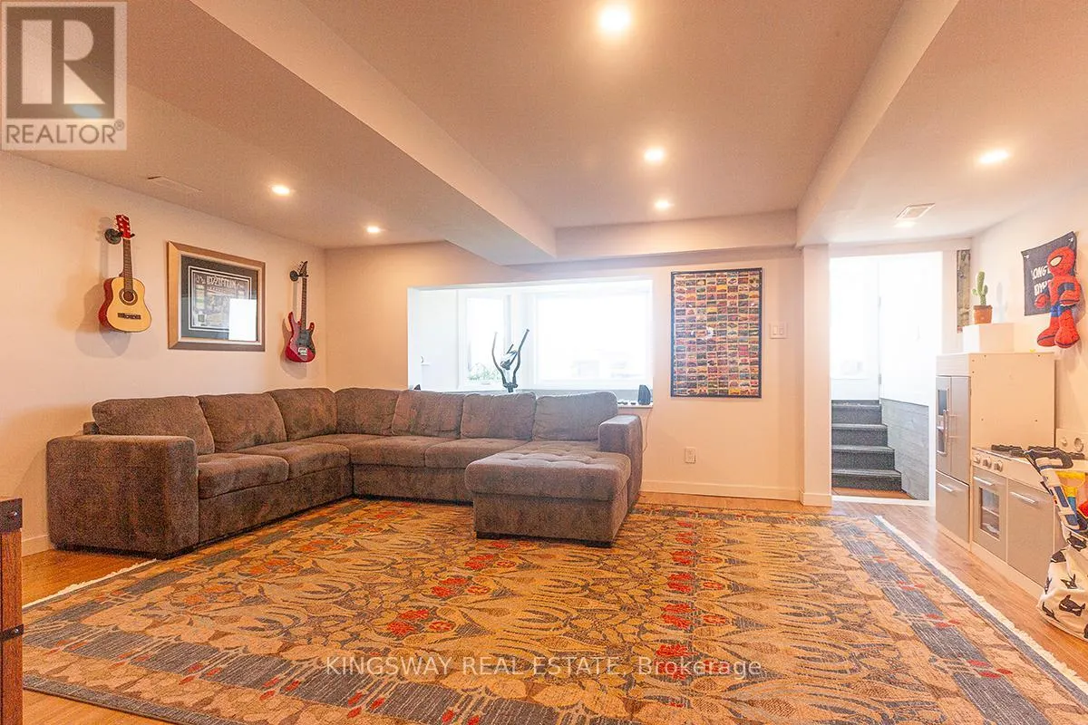510 RICHEY CRESCENT