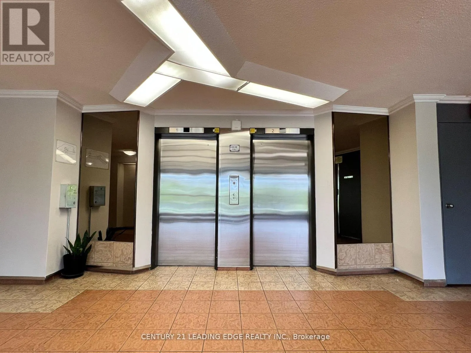 916 - 80 GRANDRAVINE DRIVE