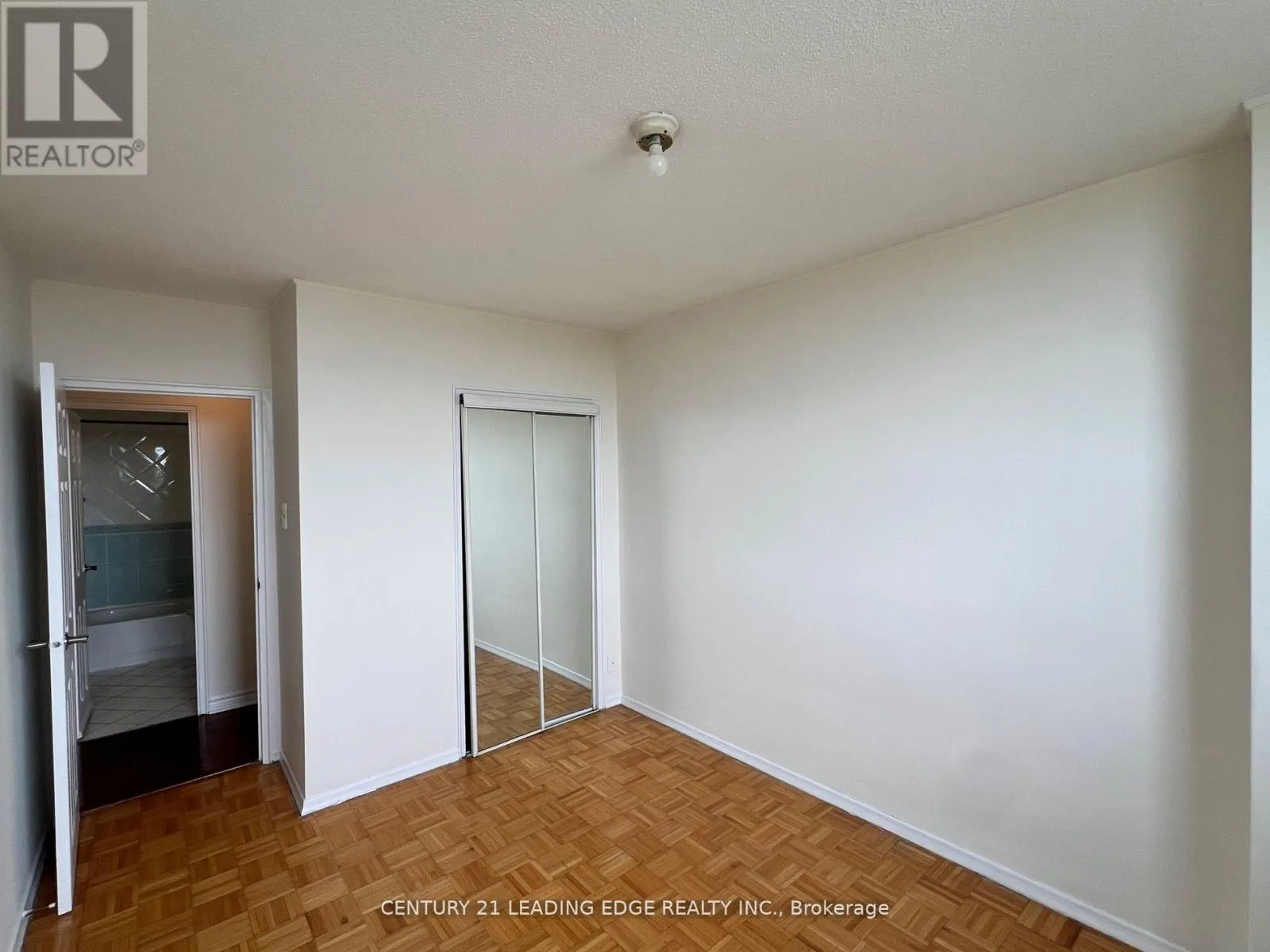 916 - 80 GRANDRAVINE DRIVE