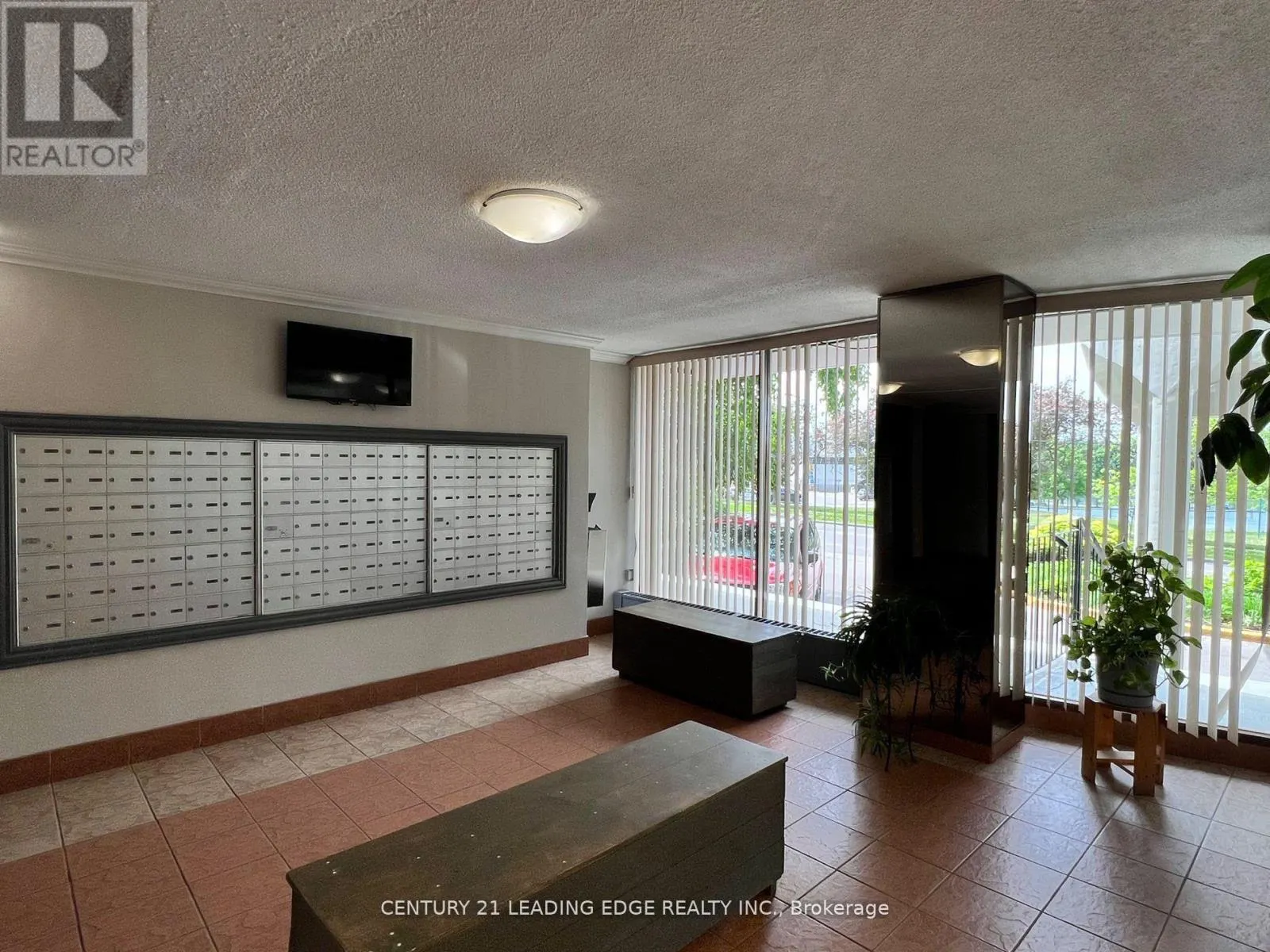 916 - 80 GRANDRAVINE DRIVE