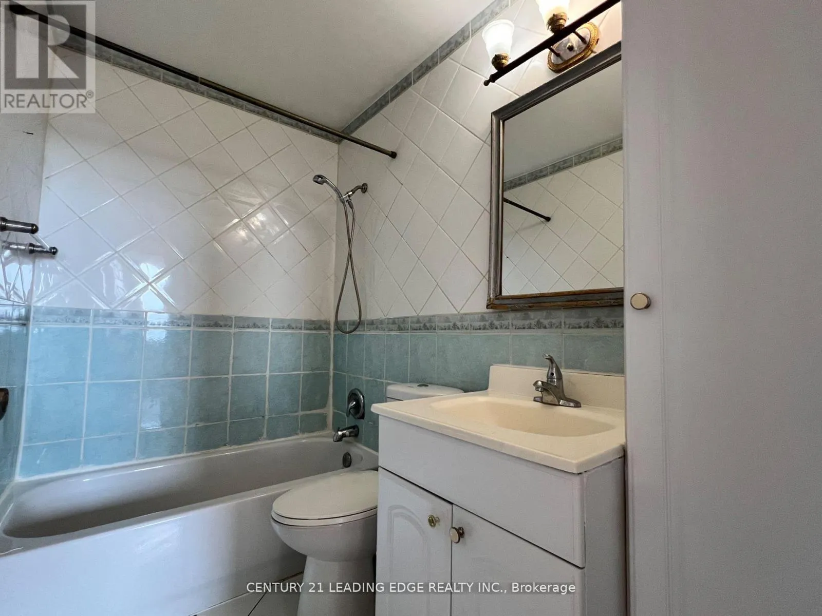 916 - 80 GRANDRAVINE DRIVE