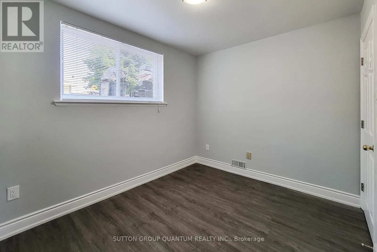 #LOWER - 1483 SANDGATE CRESCENT