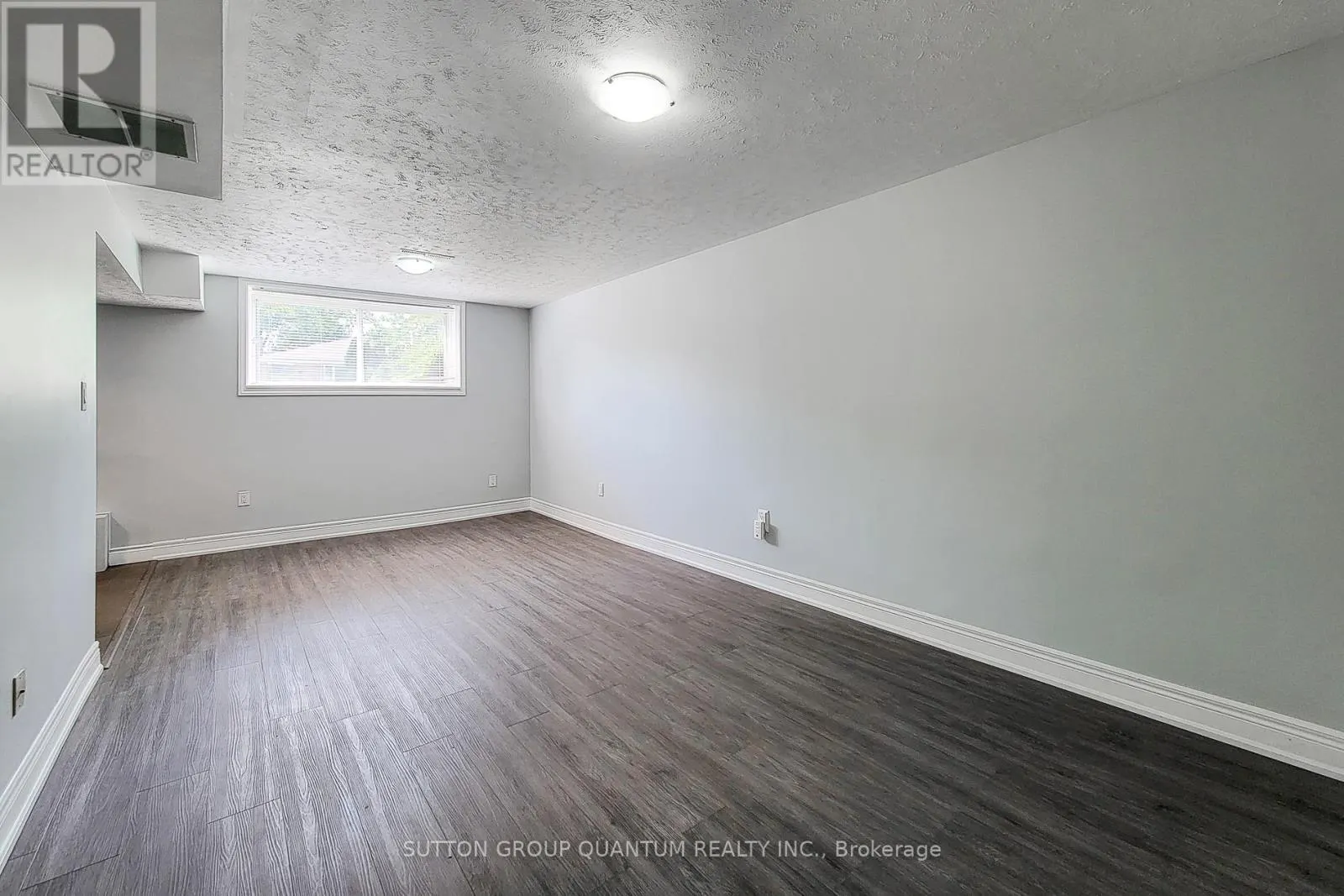 #LOWER - 1483 SANDGATE CRESCENT