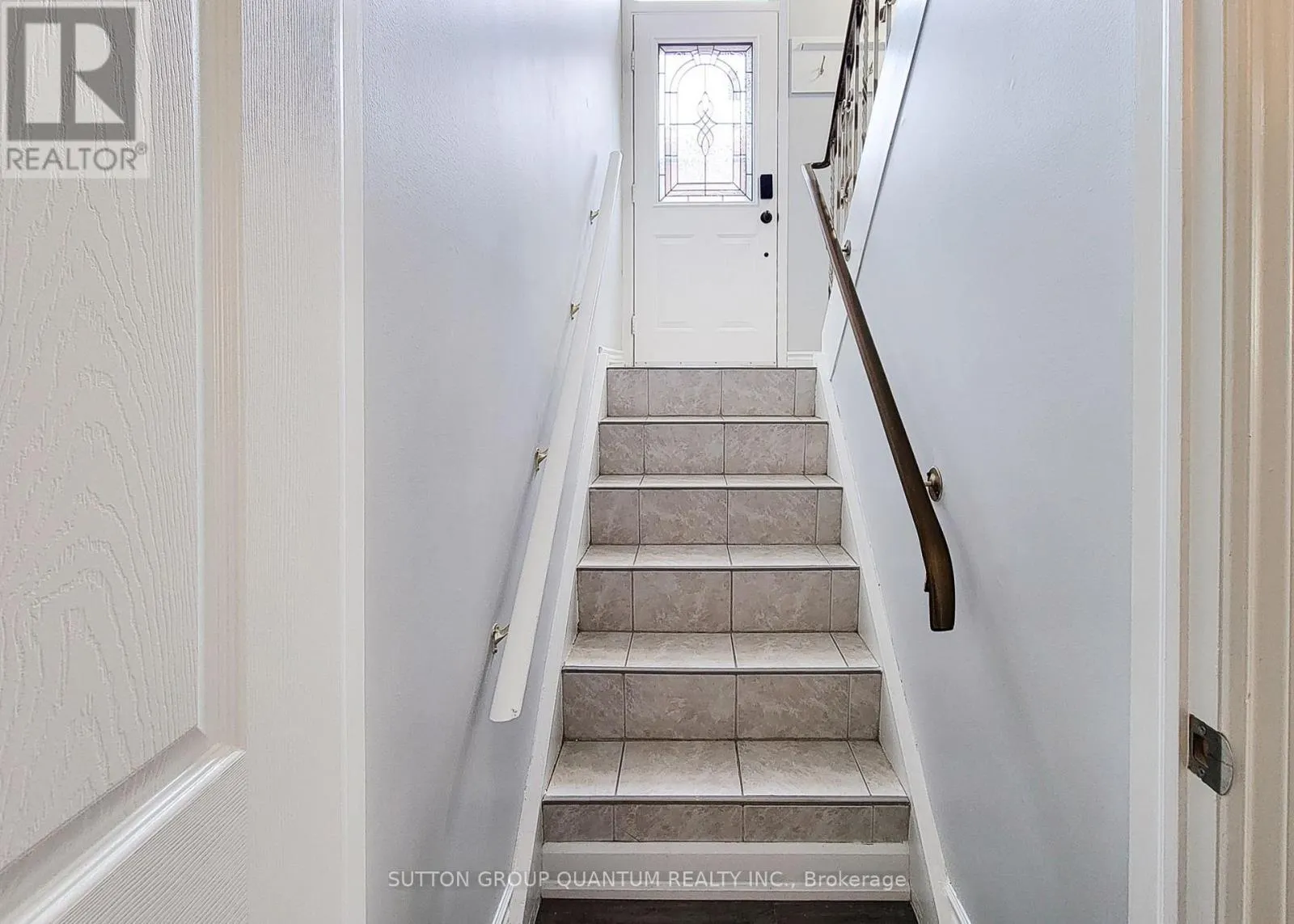 #LOWER - 1483 SANDGATE CRESCENT