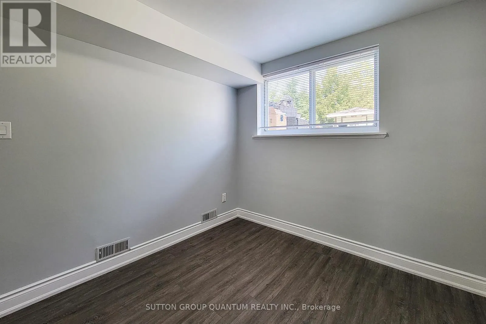#LOWER - 1483 SANDGATE CRESCENT