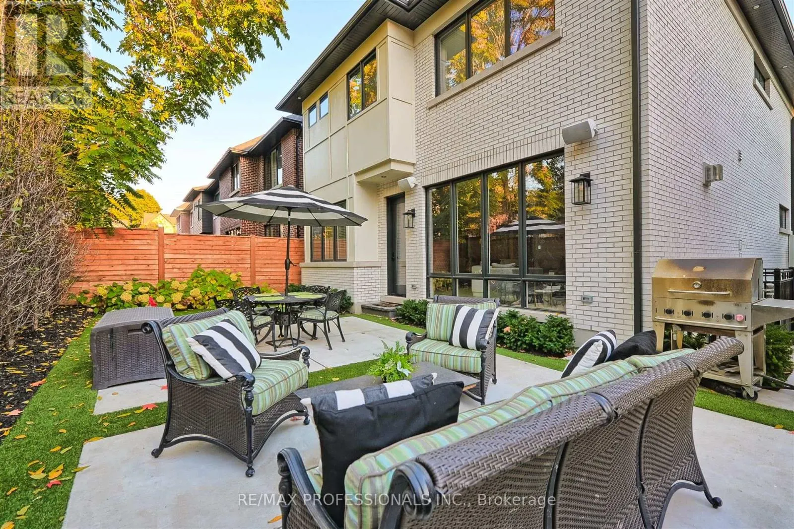 10 SHAND AVENUE