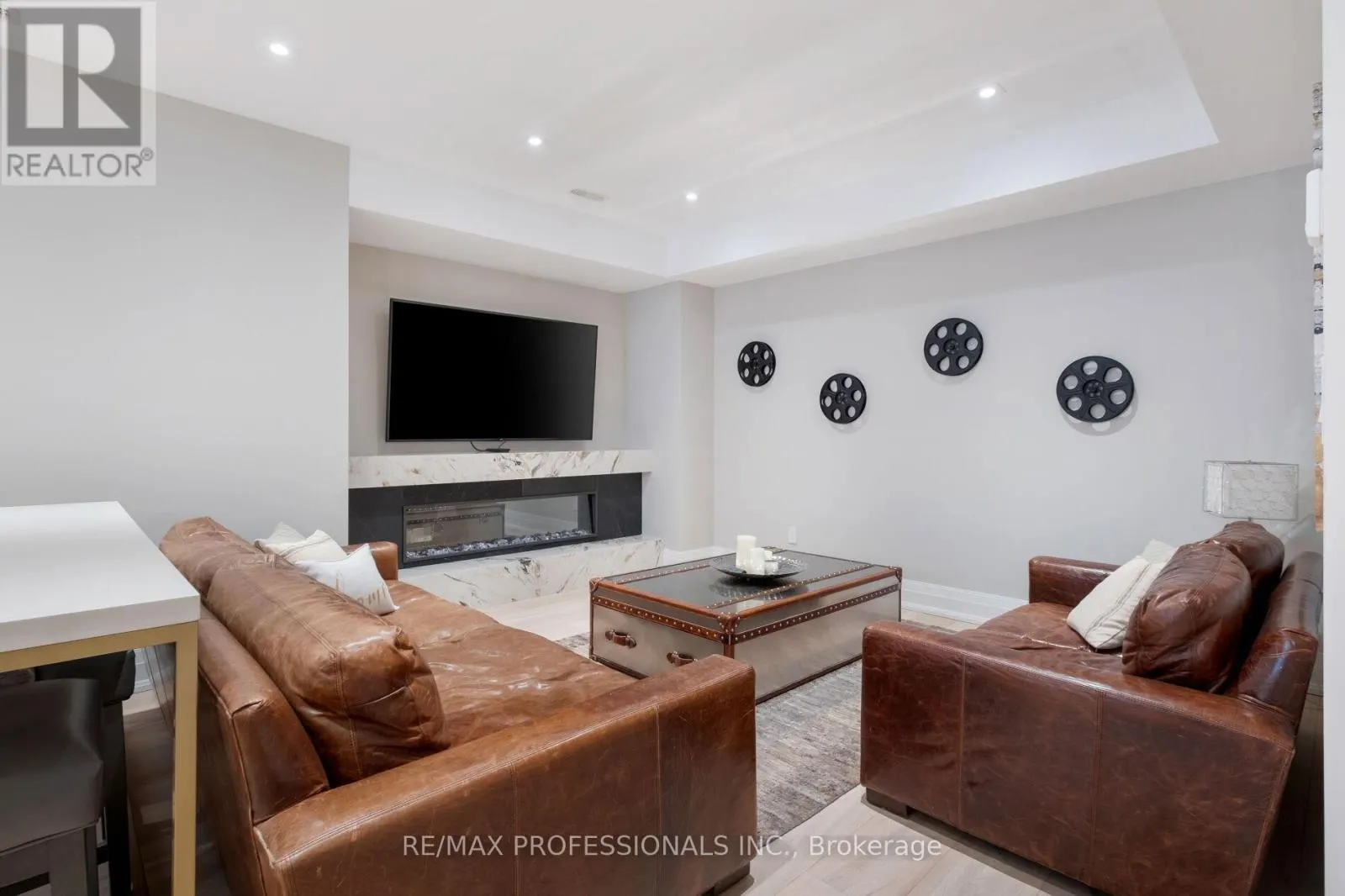 10 SHAND AVENUE