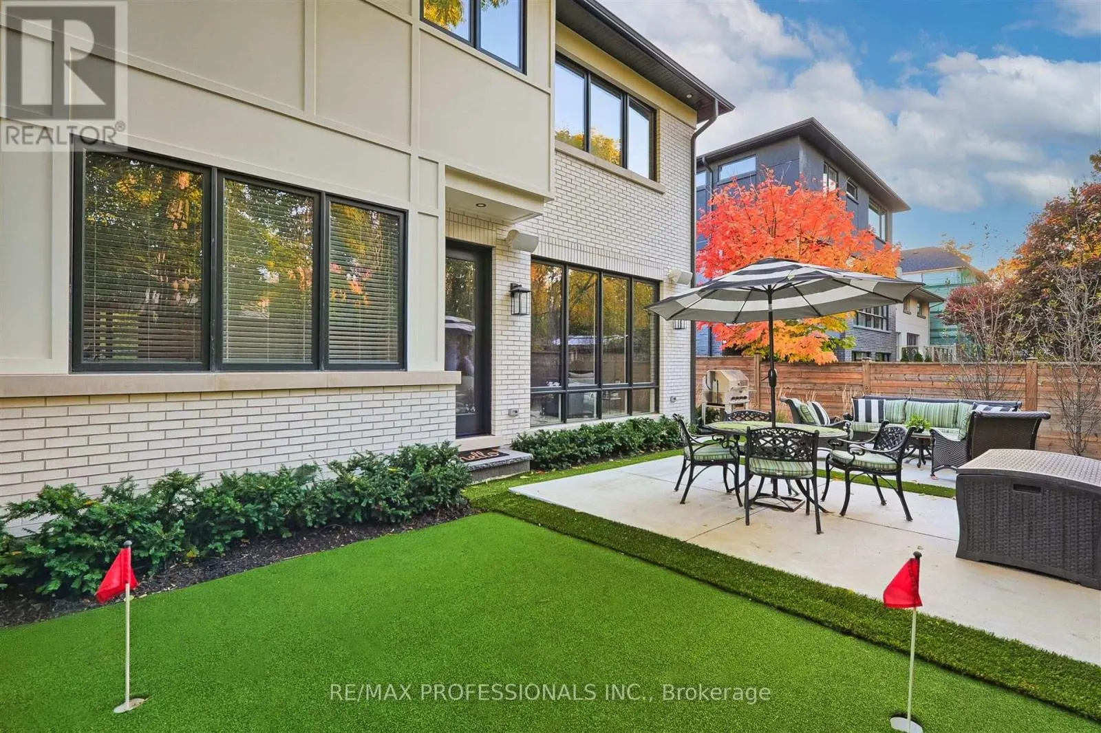 10 SHAND AVENUE