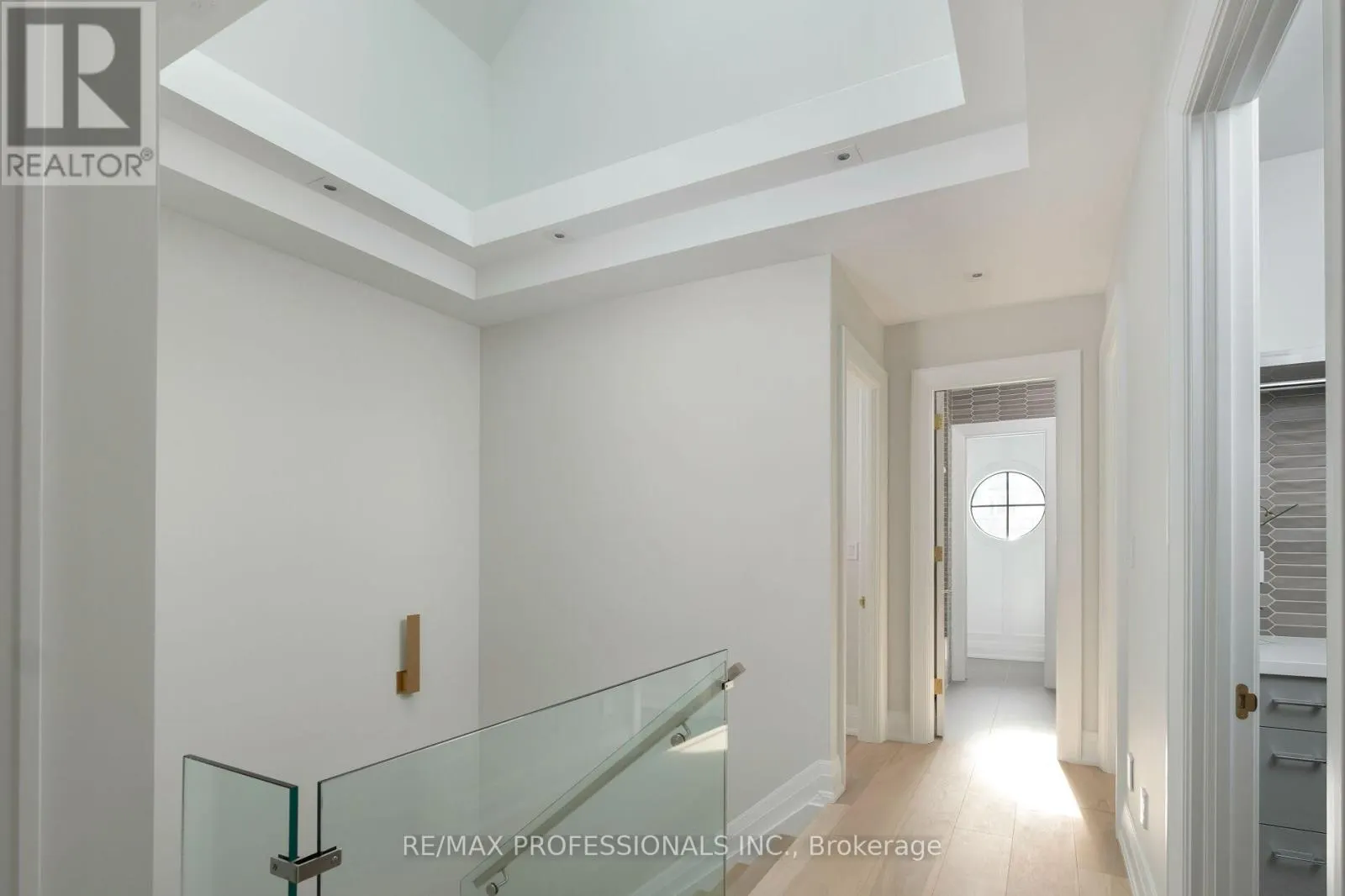10 SHAND AVENUE