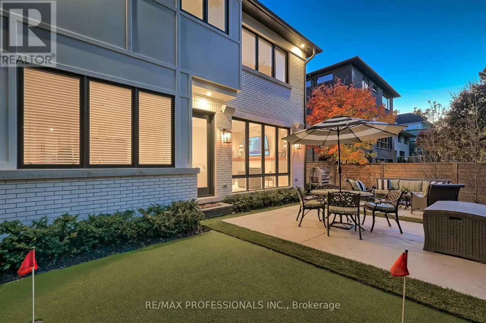 10 SHAND AVENUE